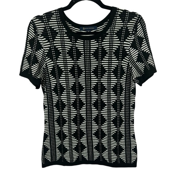 Brooks Brothers Tops - Brooks Brothers Black and White Short Sleeve Tee Size M